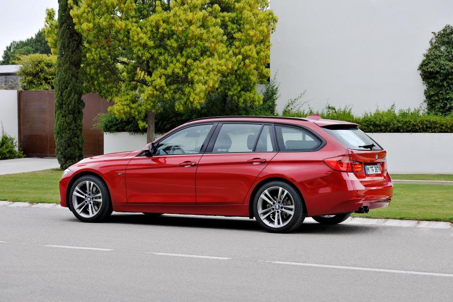  BMW 328i Touring Sport Line 2012 года  (фото 13 из 38)